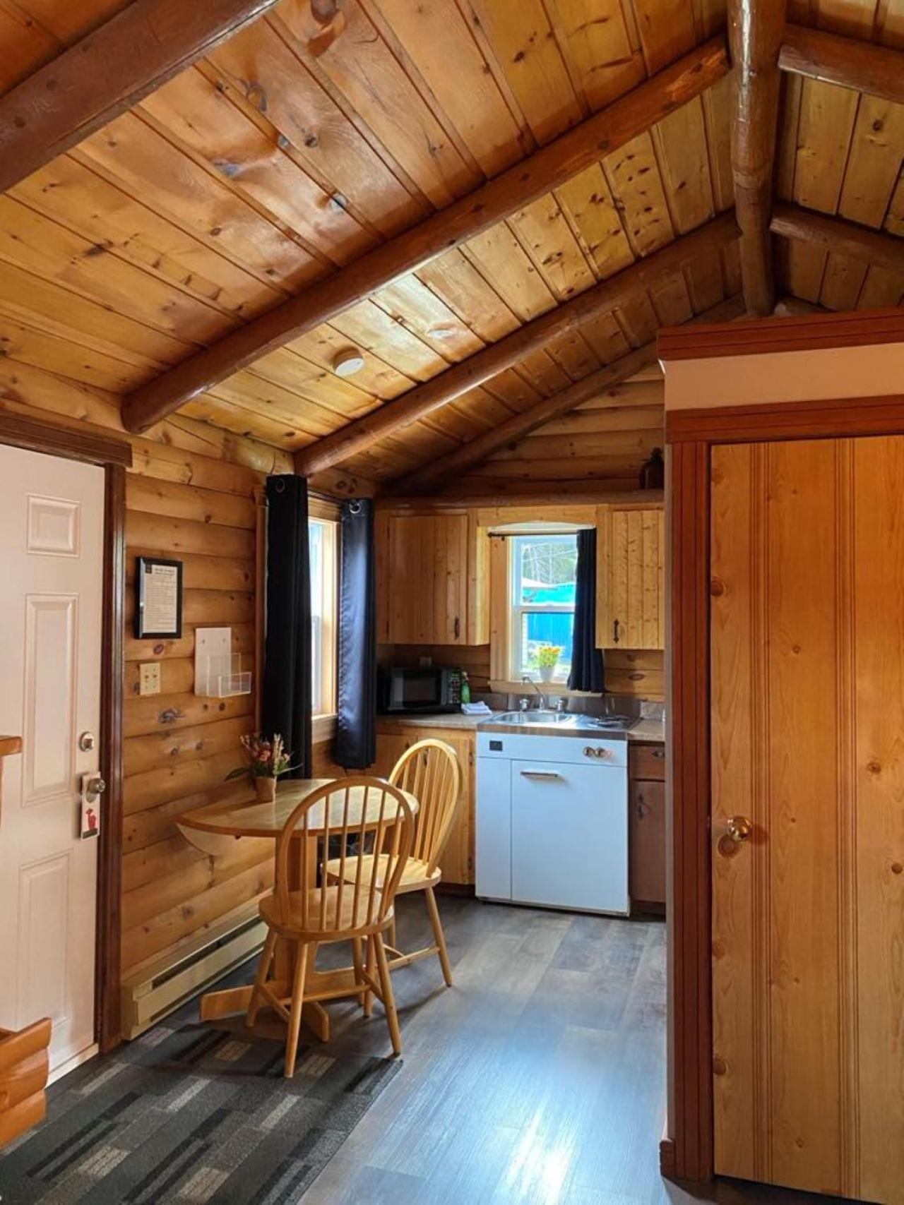 Auberge Micky Inc Edmundston Eksteriør bilde